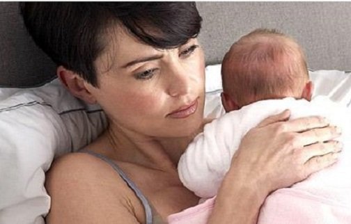 Συγκινητική εξομολόγηση: «Όσα κανείς δεν μου είπε για τον πρώτο χρόνο της μητρότητας»